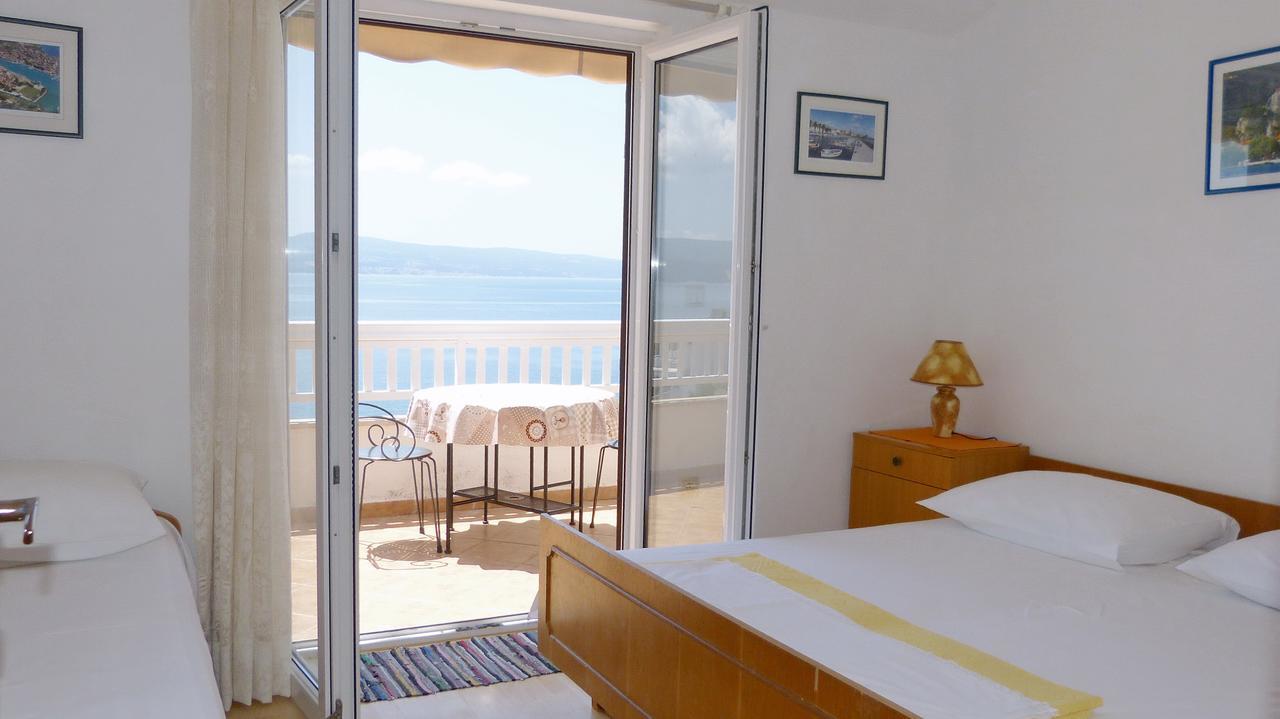 Beach Front Apartments Balica Rat Omiš Esterno foto
