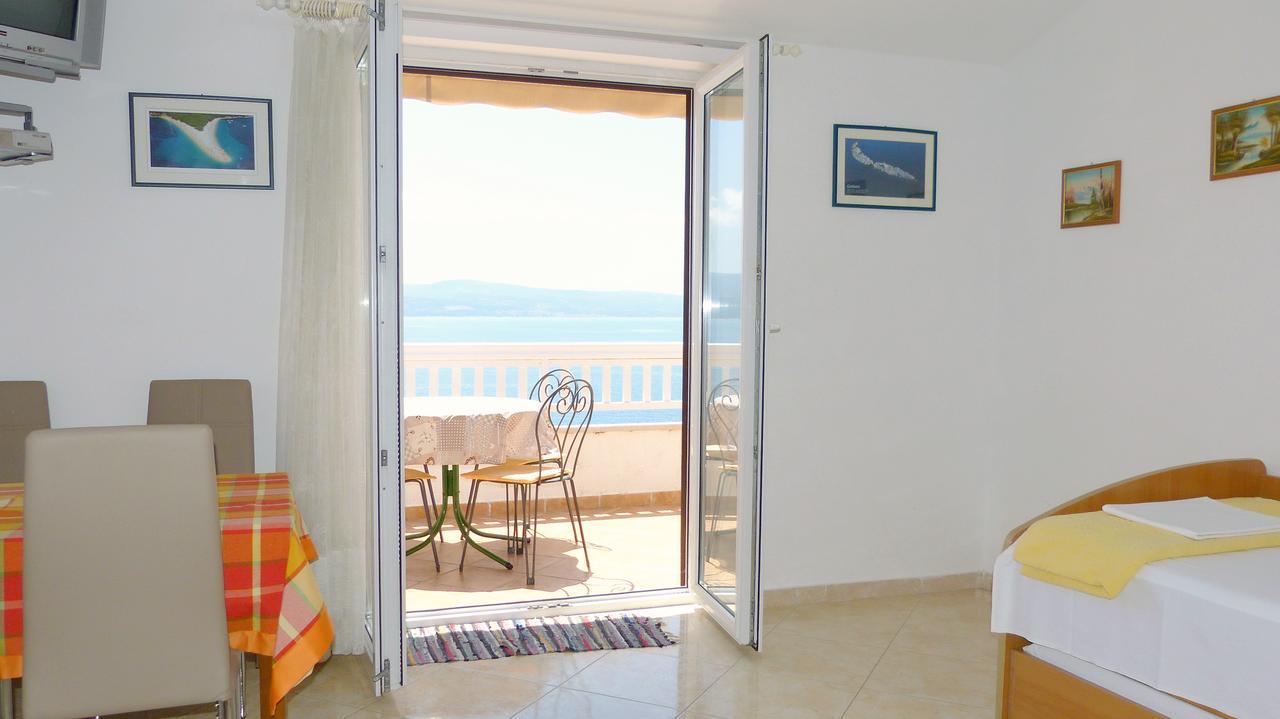 Beach Front Apartments Balica Rat Omiš Esterno foto